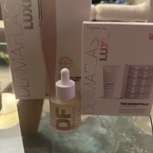 Dermaflash LUXE+ Exfoliating Serum - NEW in box